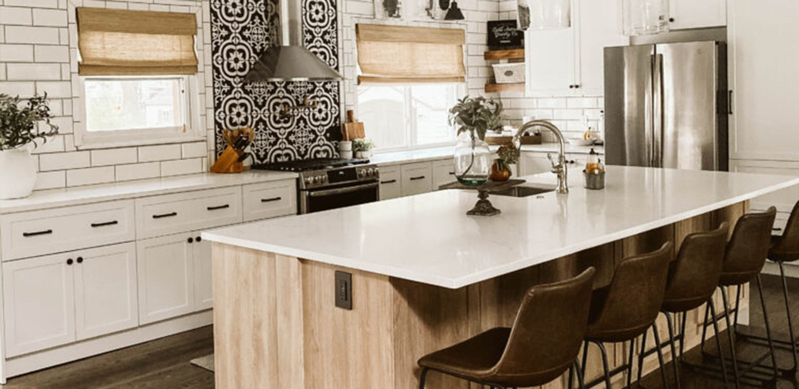 A Modern Farmhouse Kitchen with a Timeless Design