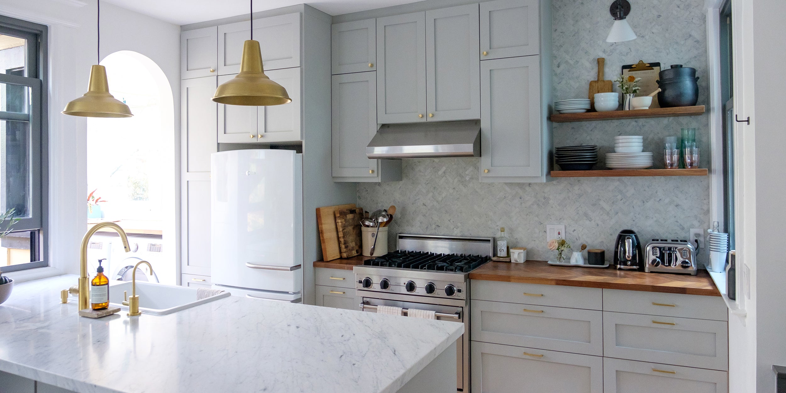 Remodeling Your Kitchen Cabinets? Consider These Tips